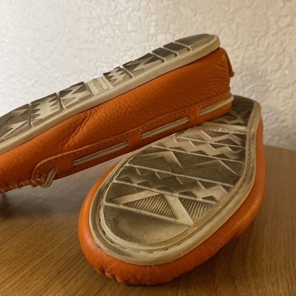 Minnetonka Leather Upper and Lining in Hermes Orange Color Moccasins - 7 - Picture 13 of 15
